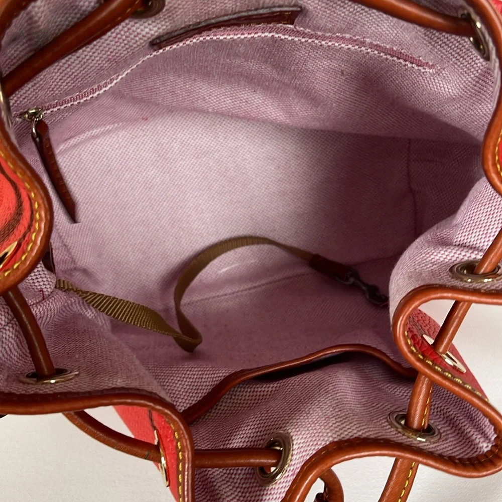 NWOT DOONEY & BOURKE EUROPEAN PEBBLE GRAIN RED LEATHER BUCKET BAG & WALLET - Picture 8 of 17